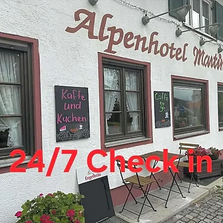 Szálloda Alpen Martin *