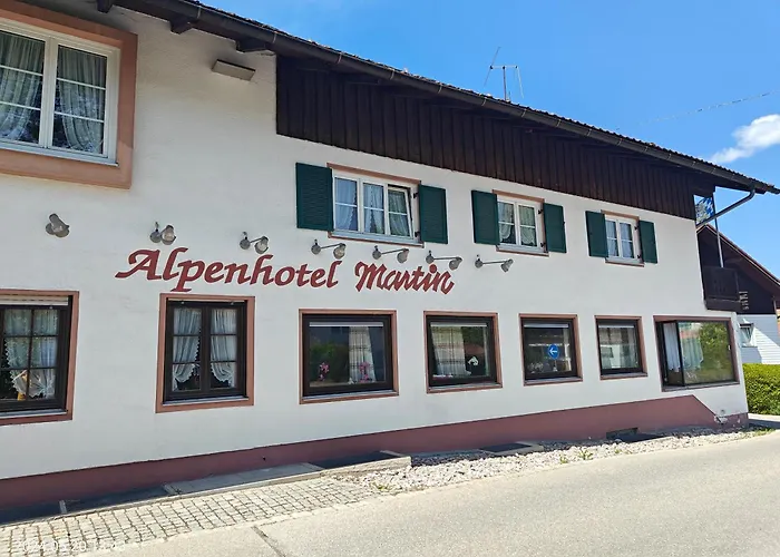 Alpen Martin Hotel *